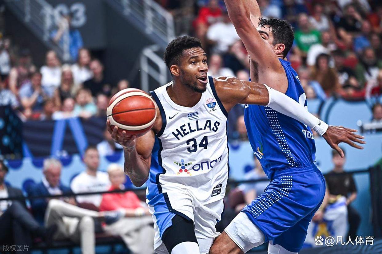 包含字母哥在中国队比赛中回归赛场，战术调整引发热议！的词条